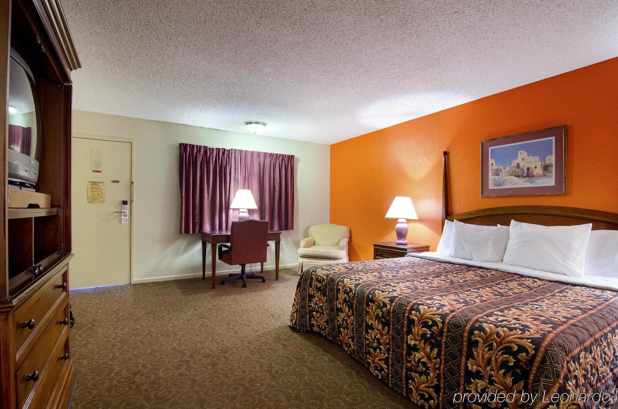 America'S Best Inn And Suites Emporia Esterno foto