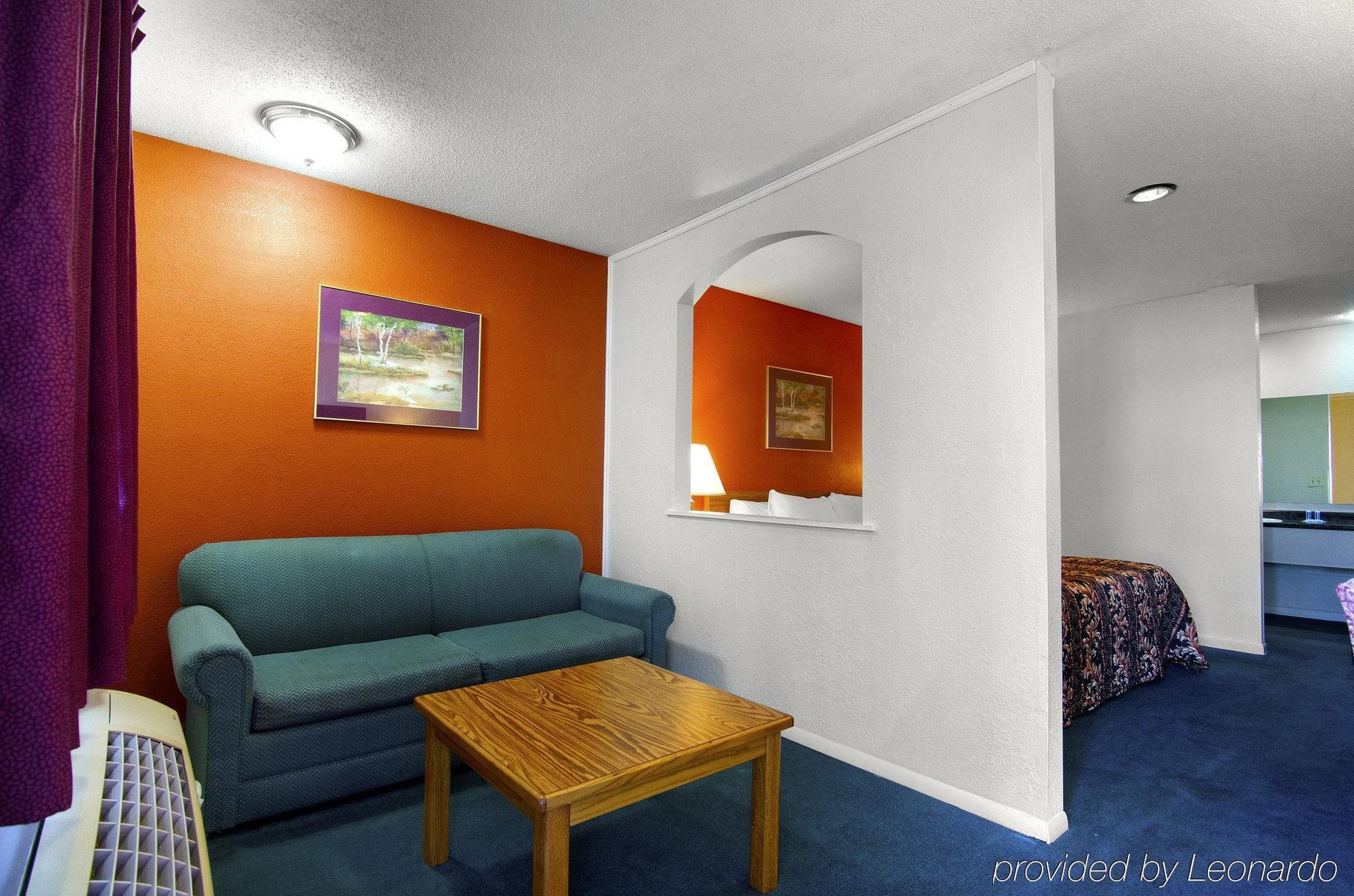 America'S Best Inn And Suites Emporia Esterno foto
