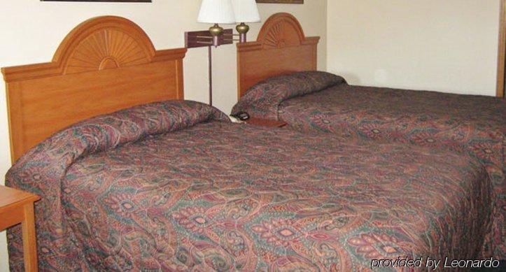 America'S Best Inn And Suites Emporia Esterno foto