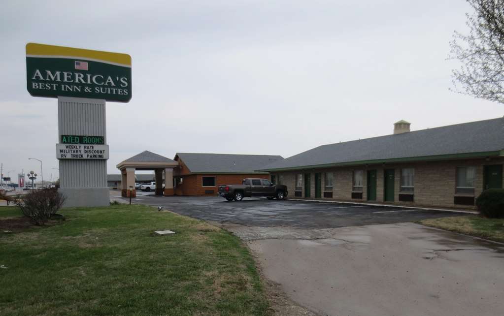 America'S Best Inn And Suites Emporia Esterno foto
