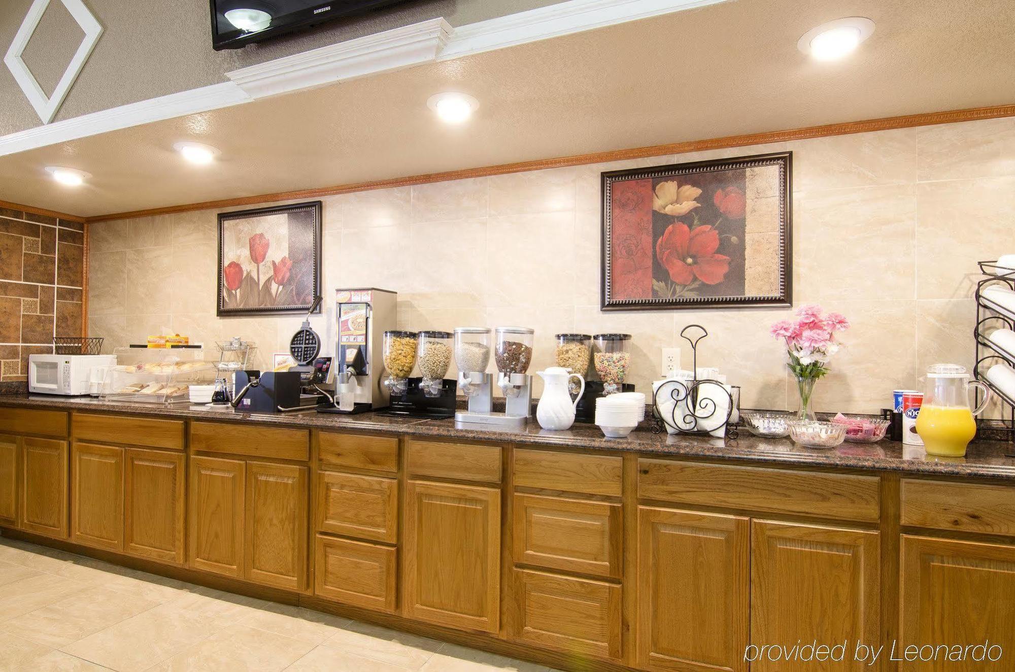 America'S Best Inn And Suites Emporia Esterno foto