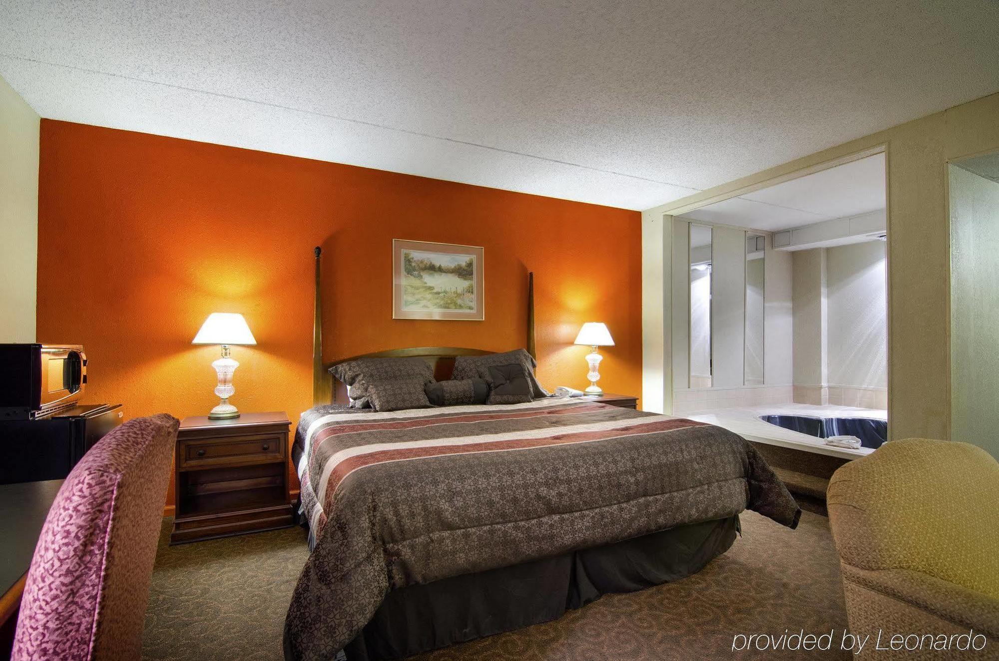 America'S Best Inn And Suites Emporia Esterno foto