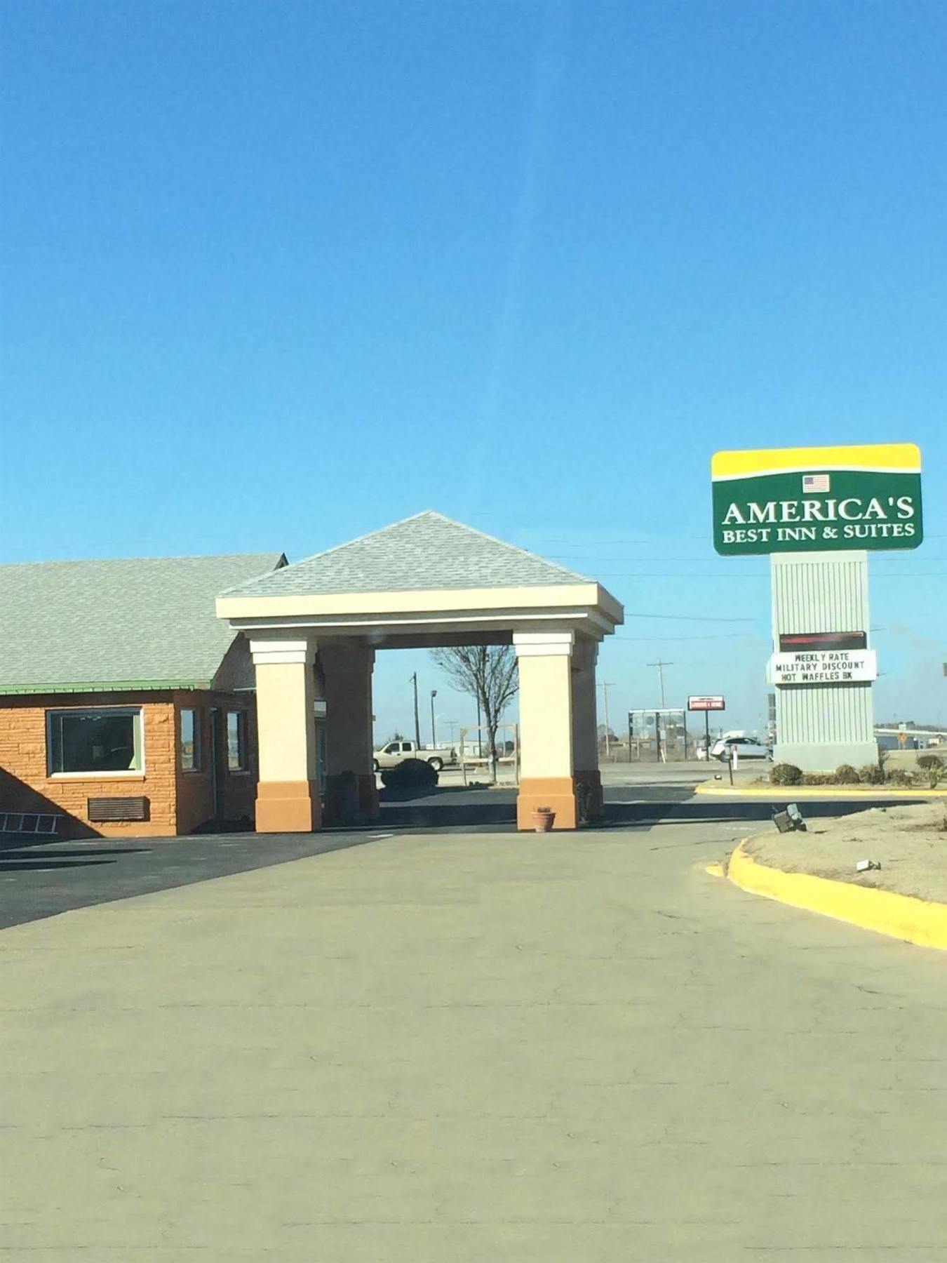 America'S Best Inn And Suites Emporia Esterno foto