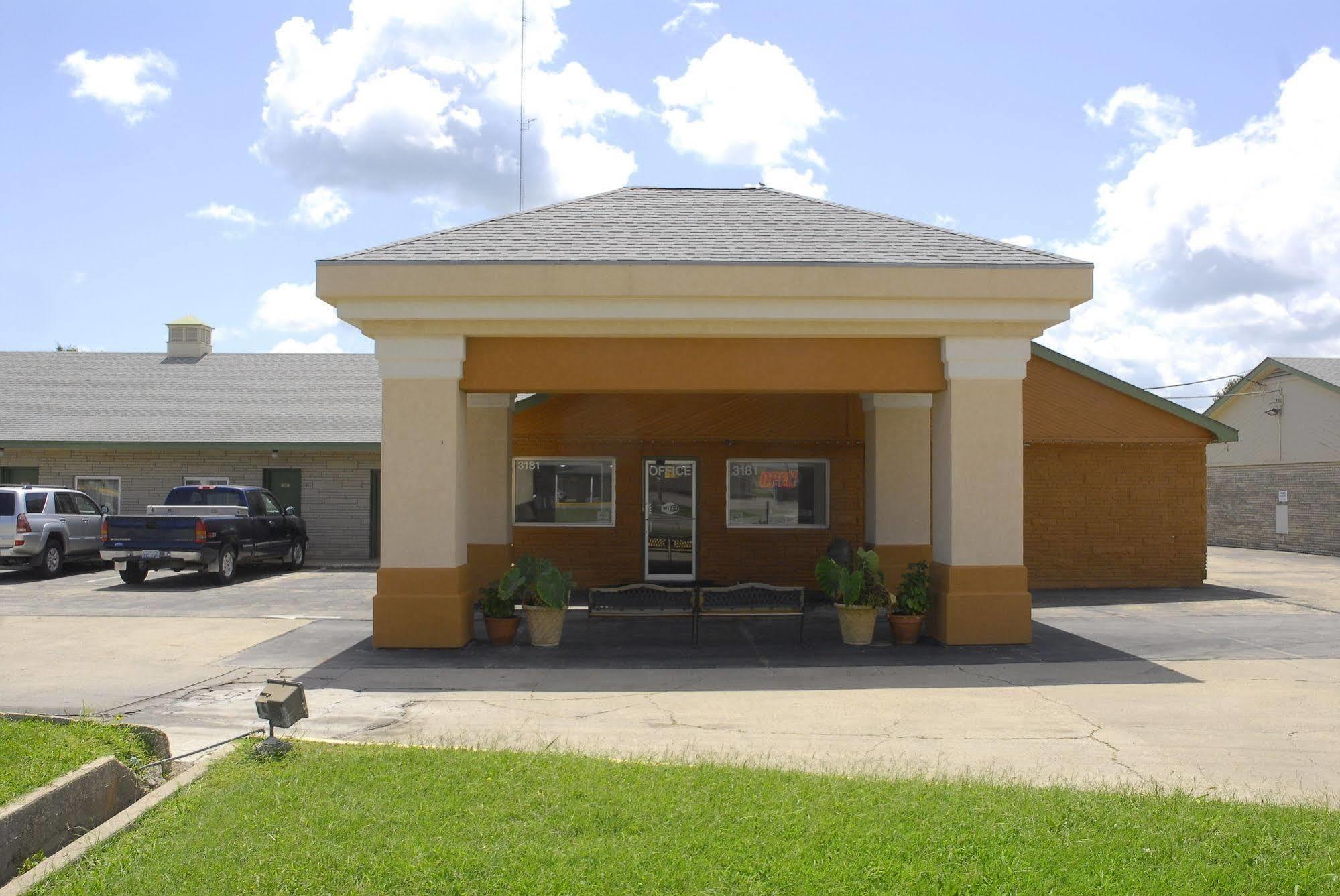 America'S Best Inn And Suites Emporia Esterno foto