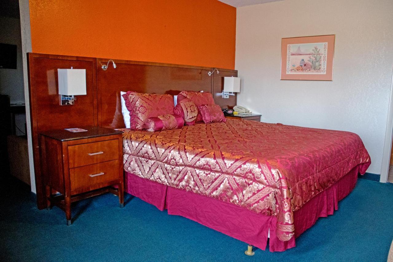America'S Best Inn And Suites Emporia Esterno foto